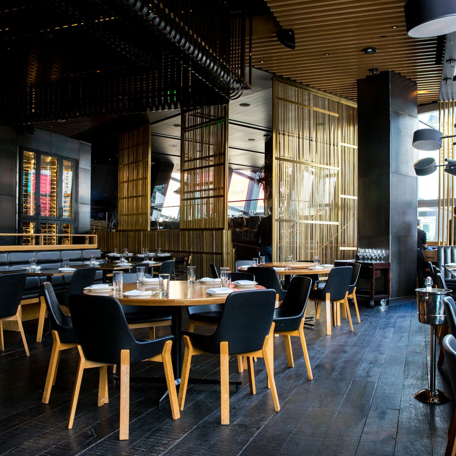 Busy restaurant dining room during service